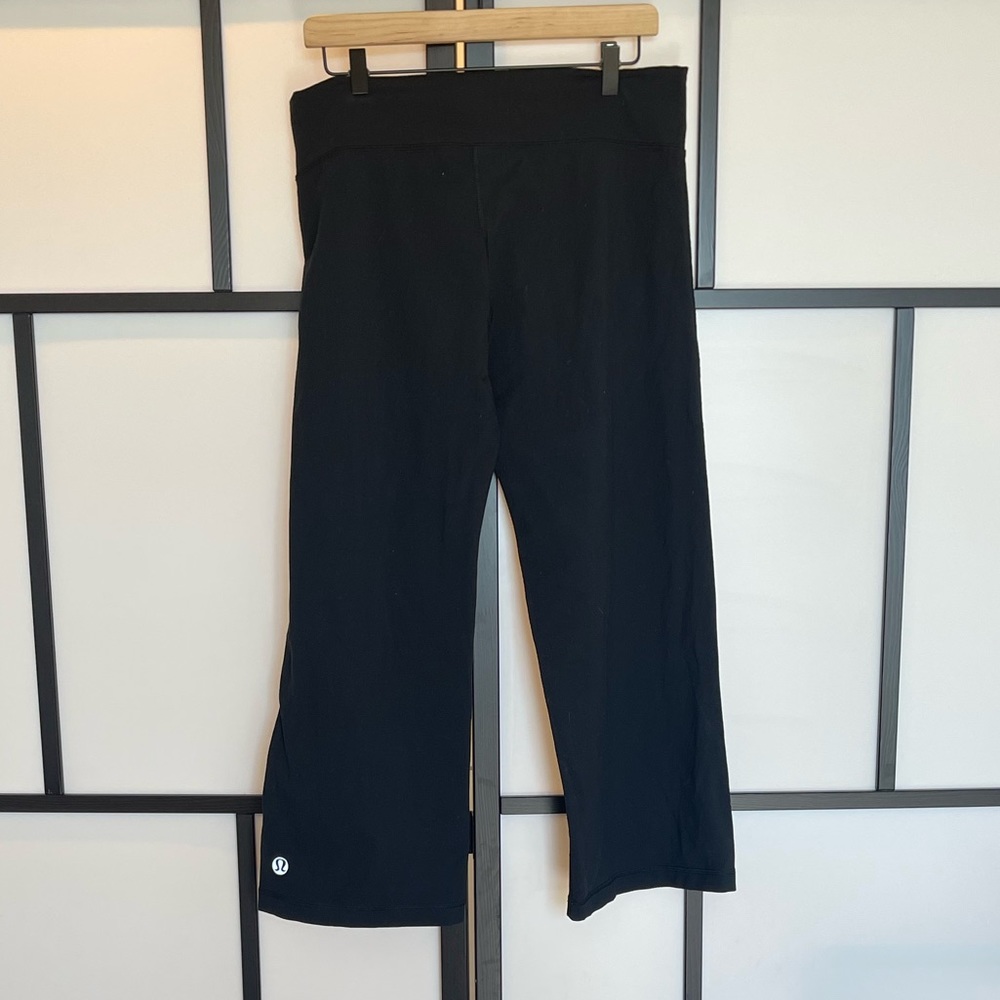 Vintage Lululemon wide leg leggings. Size 12